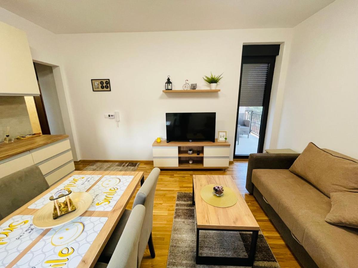Lux Apartmani Vojinovic Zlatibor Buitenkant foto