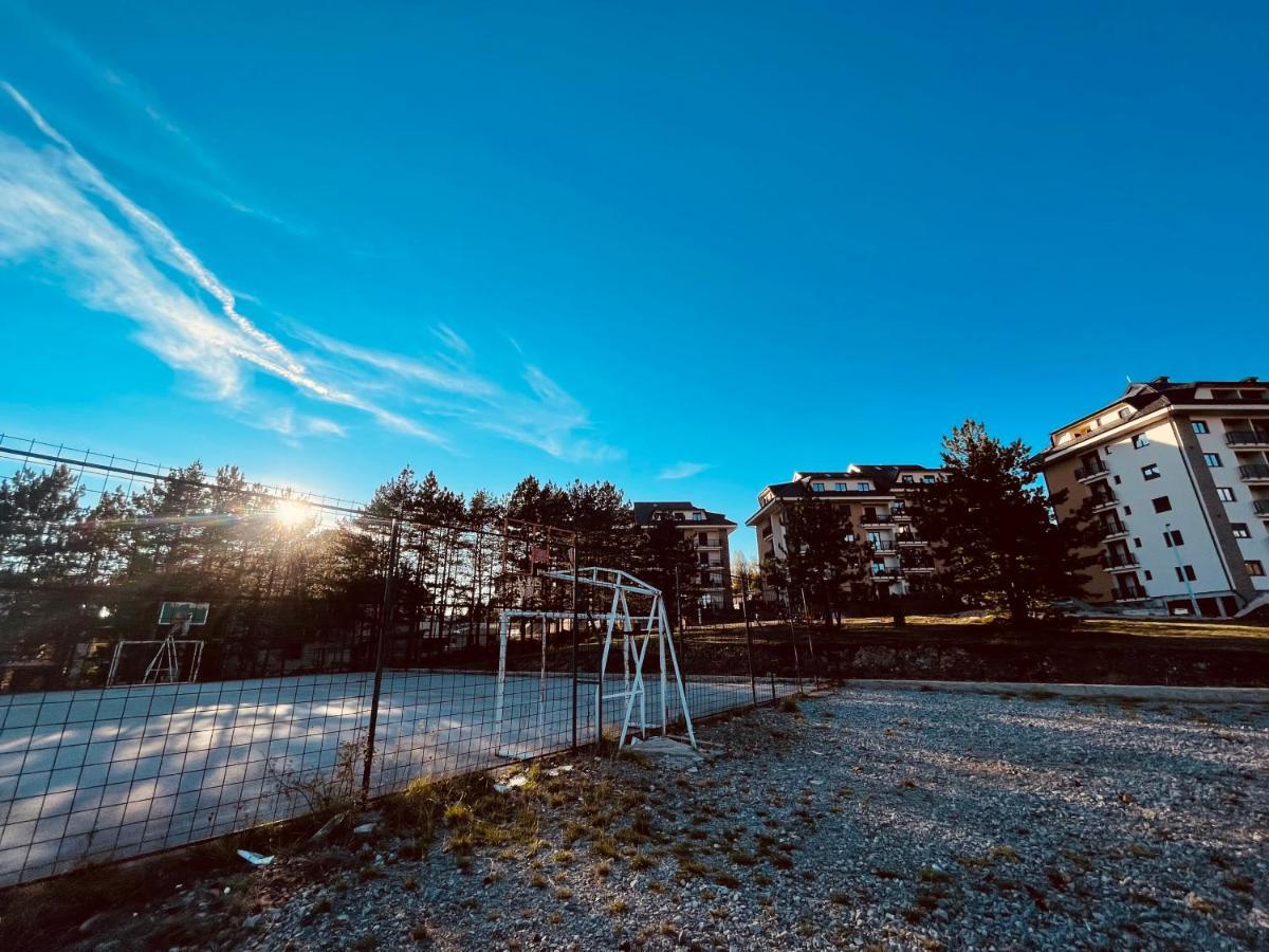 Lux Apartmani Vojinovic Zlatibor Buitenkant foto