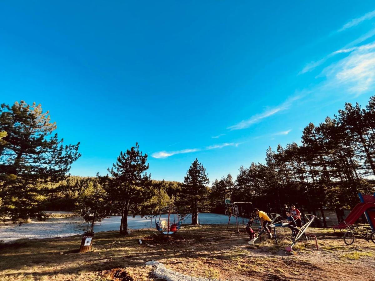Lux Apartmani Vojinovic Zlatibor Buitenkant foto