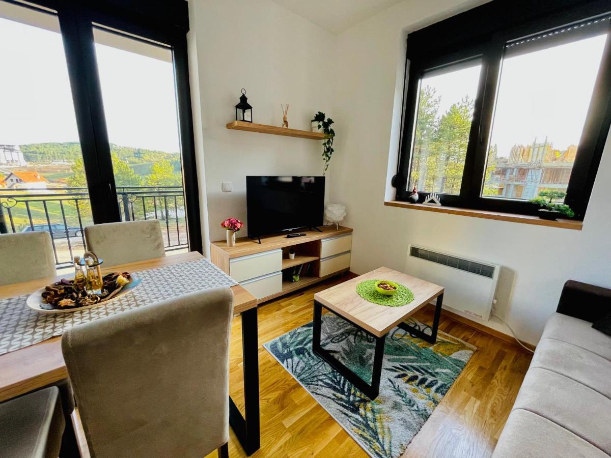 Lux Apartmani Vojinovic Zlatibor Buitenkant foto