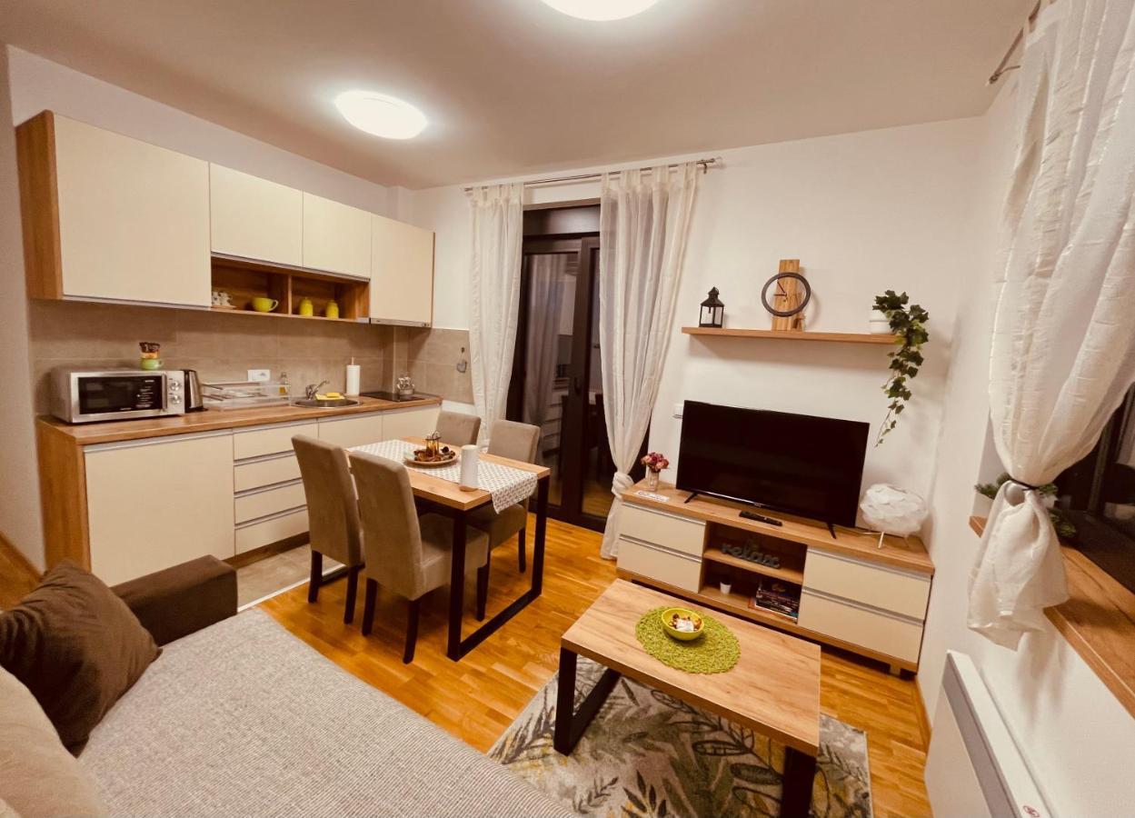 Lux Apartmani Vojinovic Zlatibor Buitenkant foto