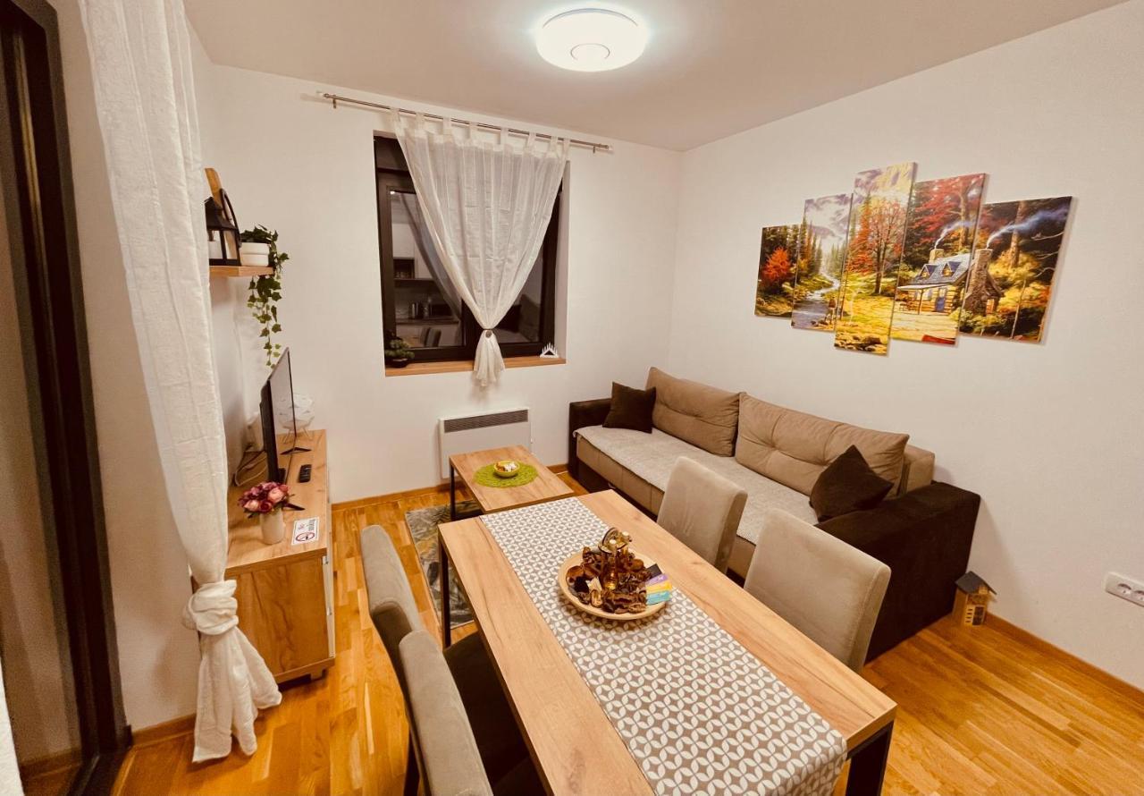 Lux Apartmani Vojinovic Zlatibor Buitenkant foto